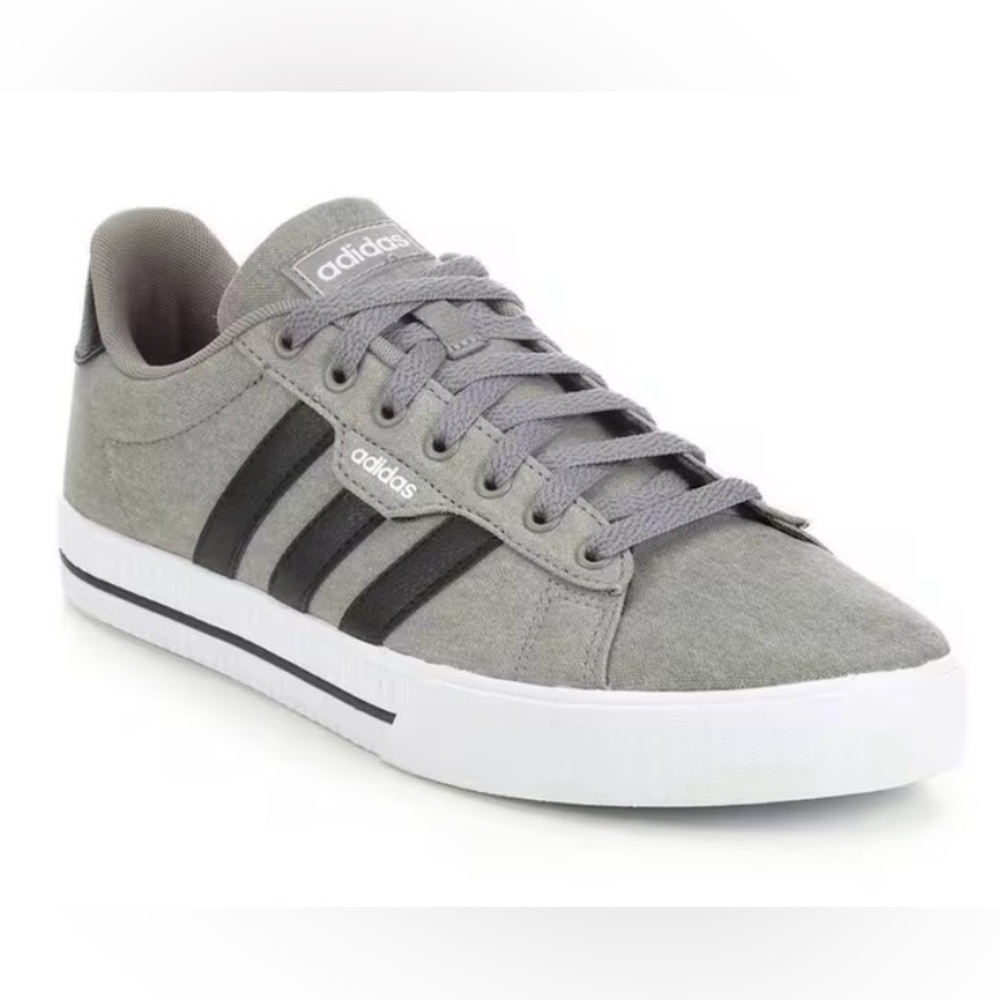 BRAND NEW MEN'S ADIDAS DAILY 3.0 SNEAKERS SIZE 10